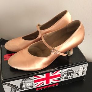 Ballroom dance 2.5” satin heels size 7